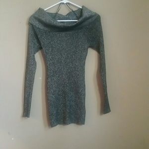 Beautiful sweater/long sleeve
